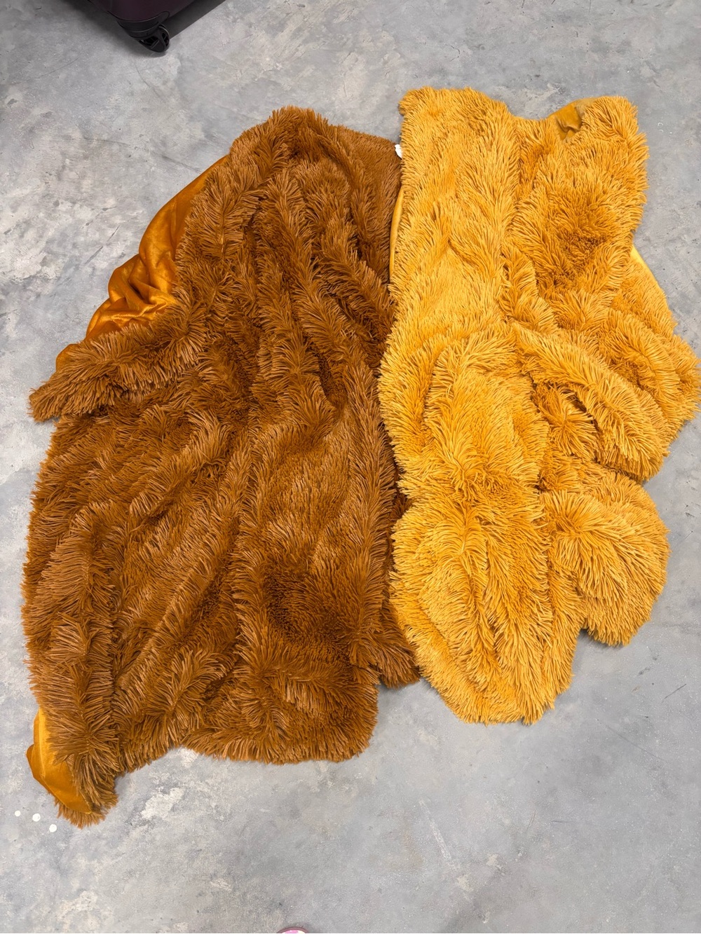 Celebrity Home Set of 2 Fall Throw Blankets